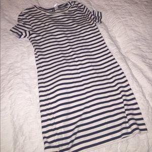H&M sz S navy/white striped dress! (NEVER WORN) H&M sz S navy/white striped dress! (NEVER WORN)