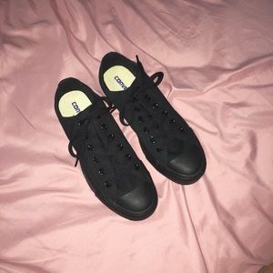 Brand new all black unisex Converse