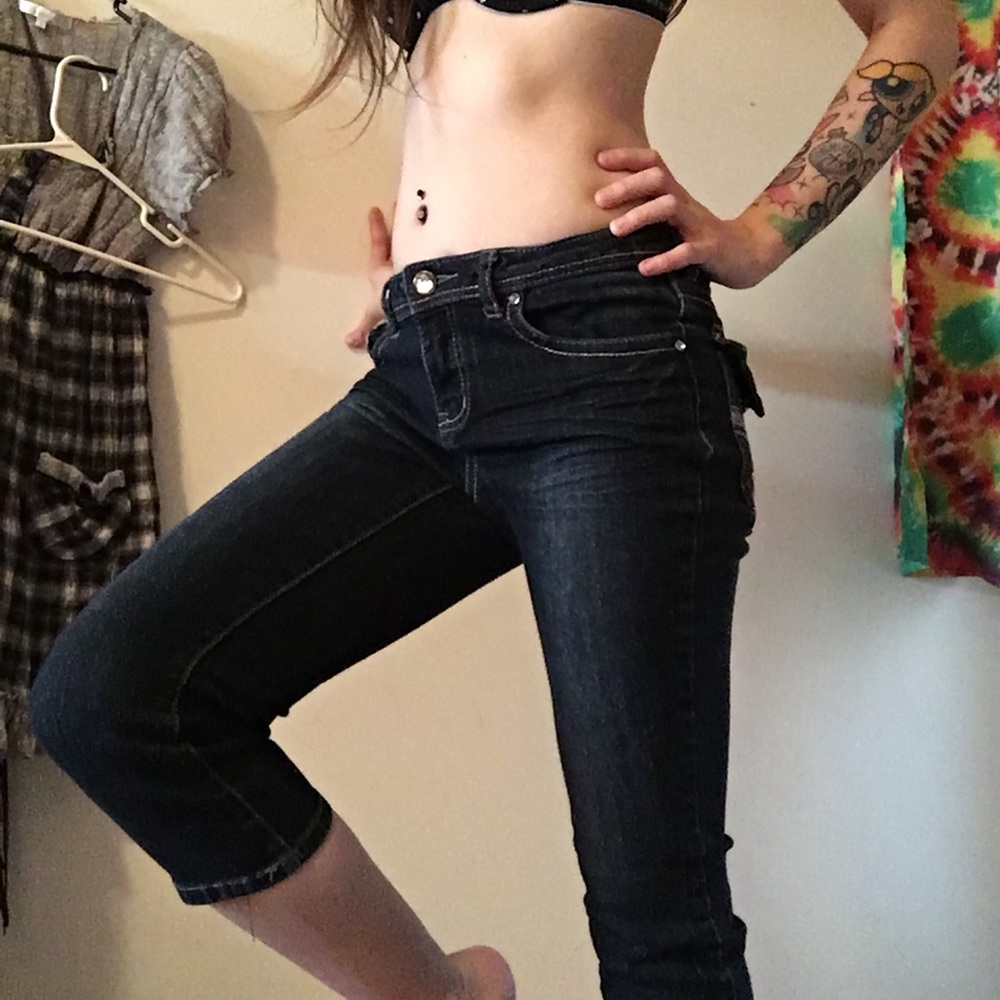 Bedazzled Mudd Capris