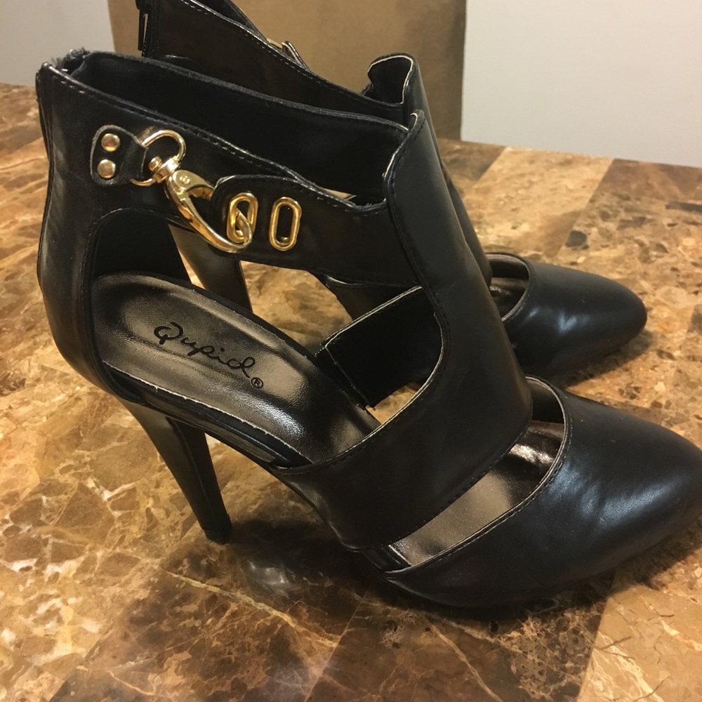 QUPID SHAY-25 POINTED TOE PUMP