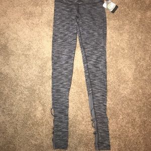 Cute leggings with mesh cutouts