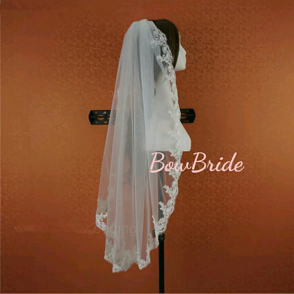 Gorgeous Bridal Wedding Lace Edge Veil