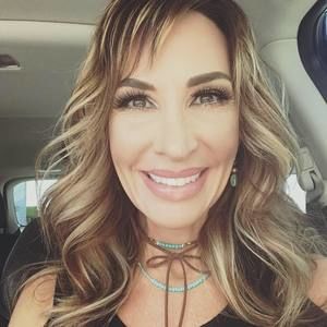 Meet your Posher, Camie