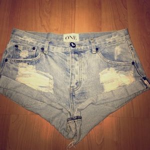 One Teaspoon / Free People Denim Shorts 28 One Teaspoon / Free People Denim Shorts 28