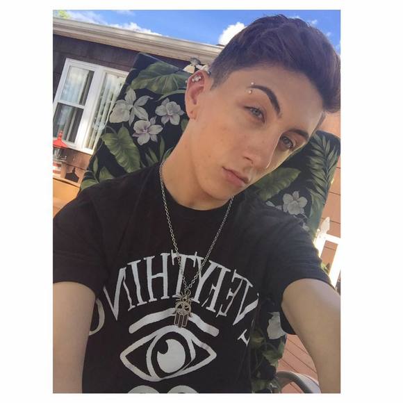 Meet your Posher, Zach - Picture 1 of 1