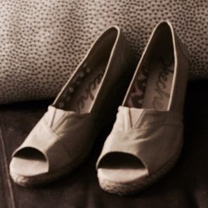 Comfortable, Casual & Cute Peep-Toe Wedge