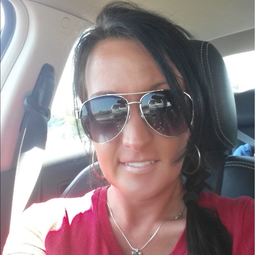 Meet your Posher, Tonya