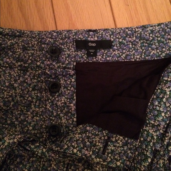 Gap Multicolored Flower 🌺 Skirt. - Picture 4 of 6
