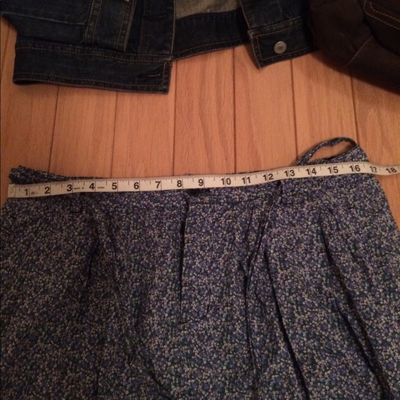 Gap Multicolored Flower 🌺 Skirt. - Picture 5 of 6