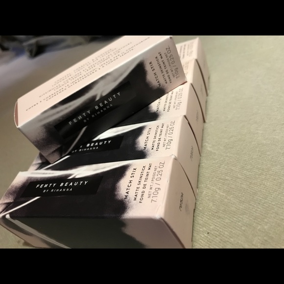 @cl0099 ‘a bundle 📦☺️ - Picture 2 of 6