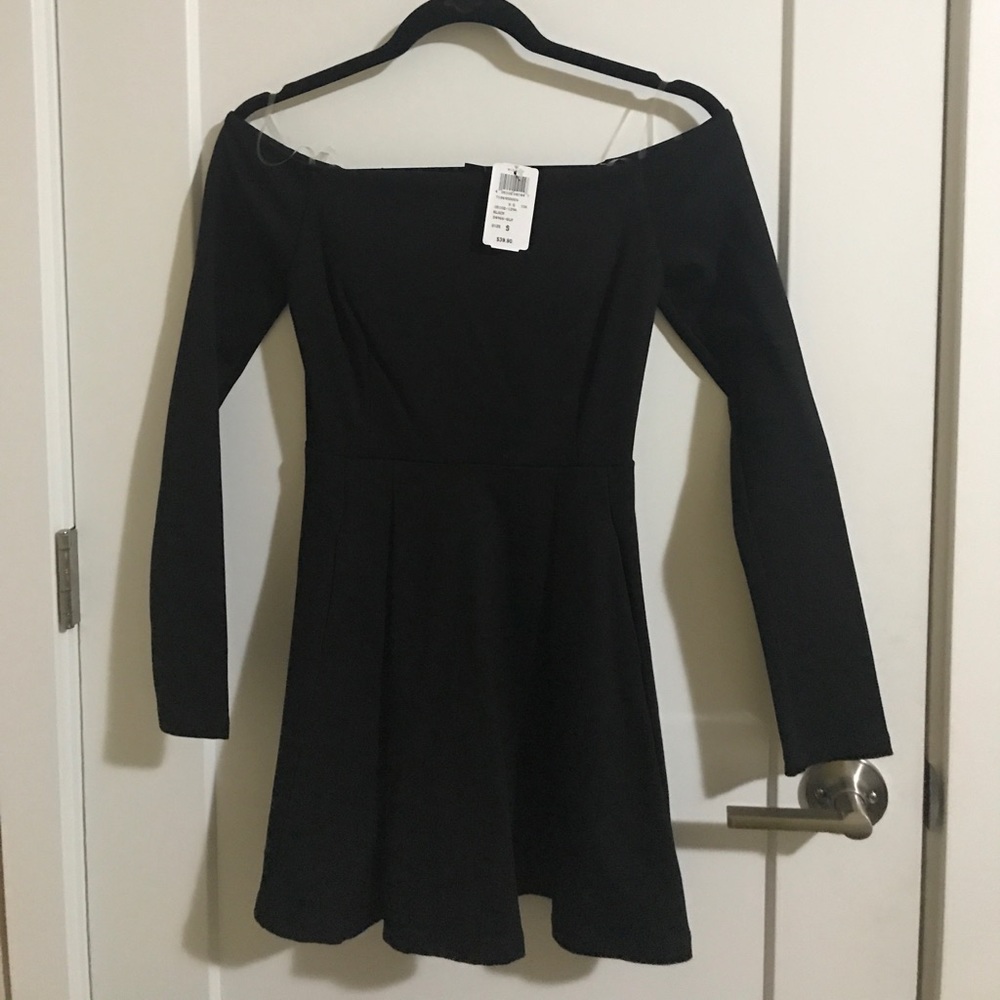 ✨ OFF THE SHOULDER SKATER DRESS 👗✨