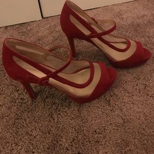 Red sexy heels with mesh paneling