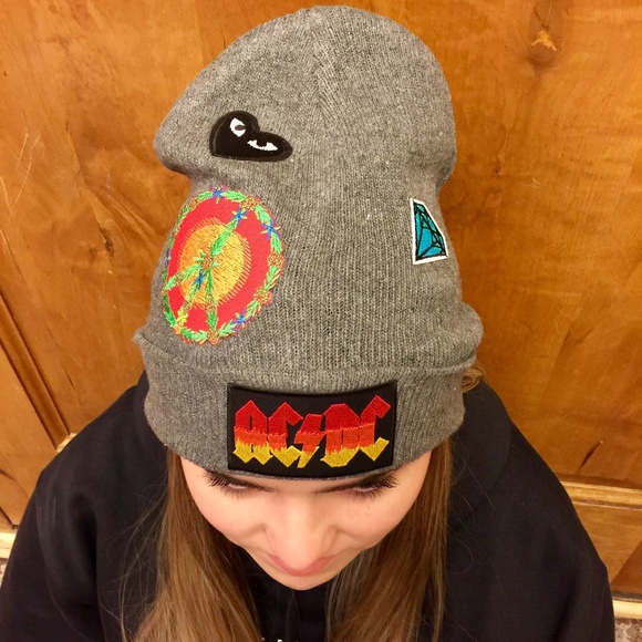 Beanie, Gray, patches, ACDC, Peace, Hippie, Grunge - Picture 3 of 3