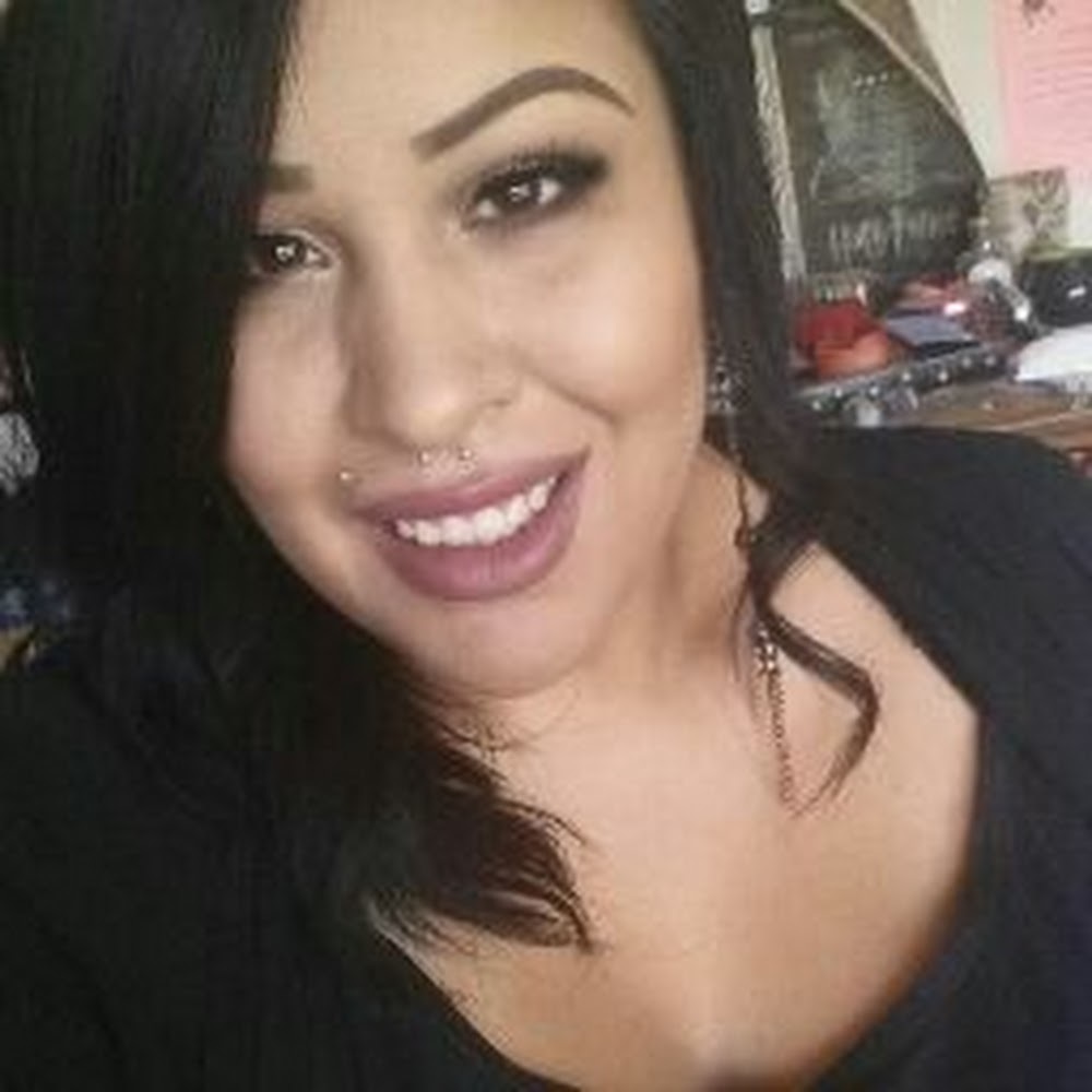 Meet your Posher, Rebekah