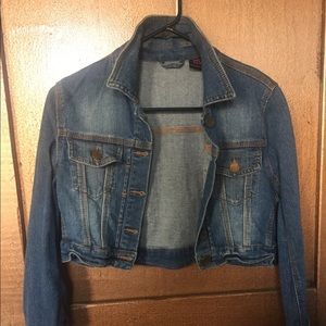Cropped jean jacket