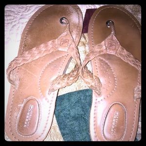 Sperry flip flops