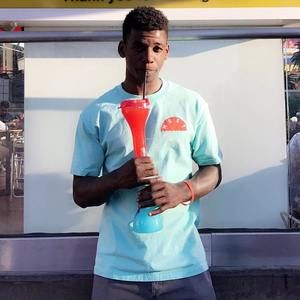 Meet your Posher, Troy