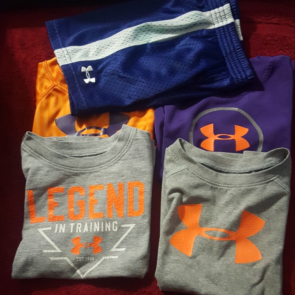 4 UNDER AURMOUR shirts and 1 shorts for boys