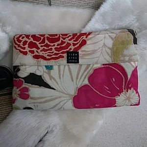 Just in! 1154 LILL STUDIO Clutch Cosmetics Organiz Just in! 1154 LILL STUDIO Clutch Cosmetics Organiz