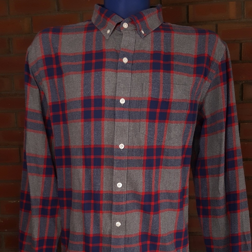 Old Navy Slim Fit Plaid Gray Button Down.