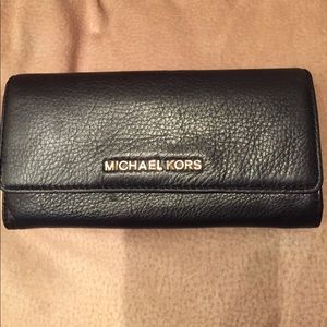 Michael Kors Black Wallet Michael Kors Black Wallet