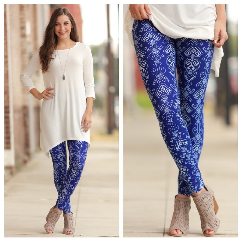 So Soft! blue Aztec print leggings ❄️
