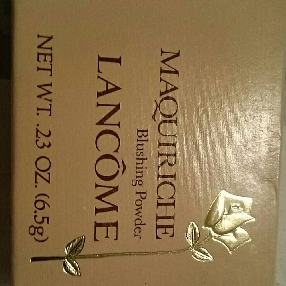 Lancome maquiriche blushing powder