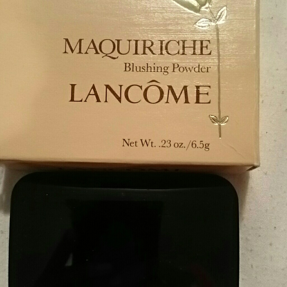 Lancome maquiriche blushing powder