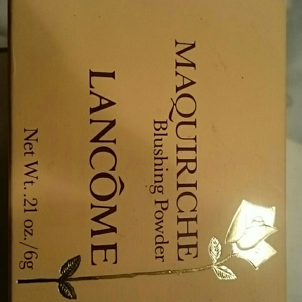Lancome maquiriche blushing powder