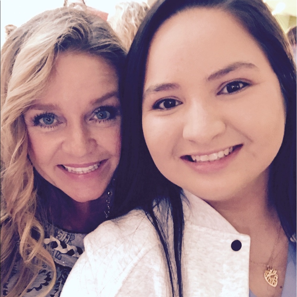 Meet your Posher, Monica