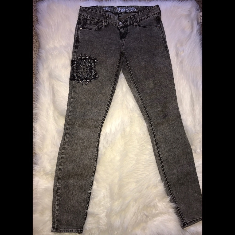 Express Zelda skinny jeans in grey acid wash! SZ 2