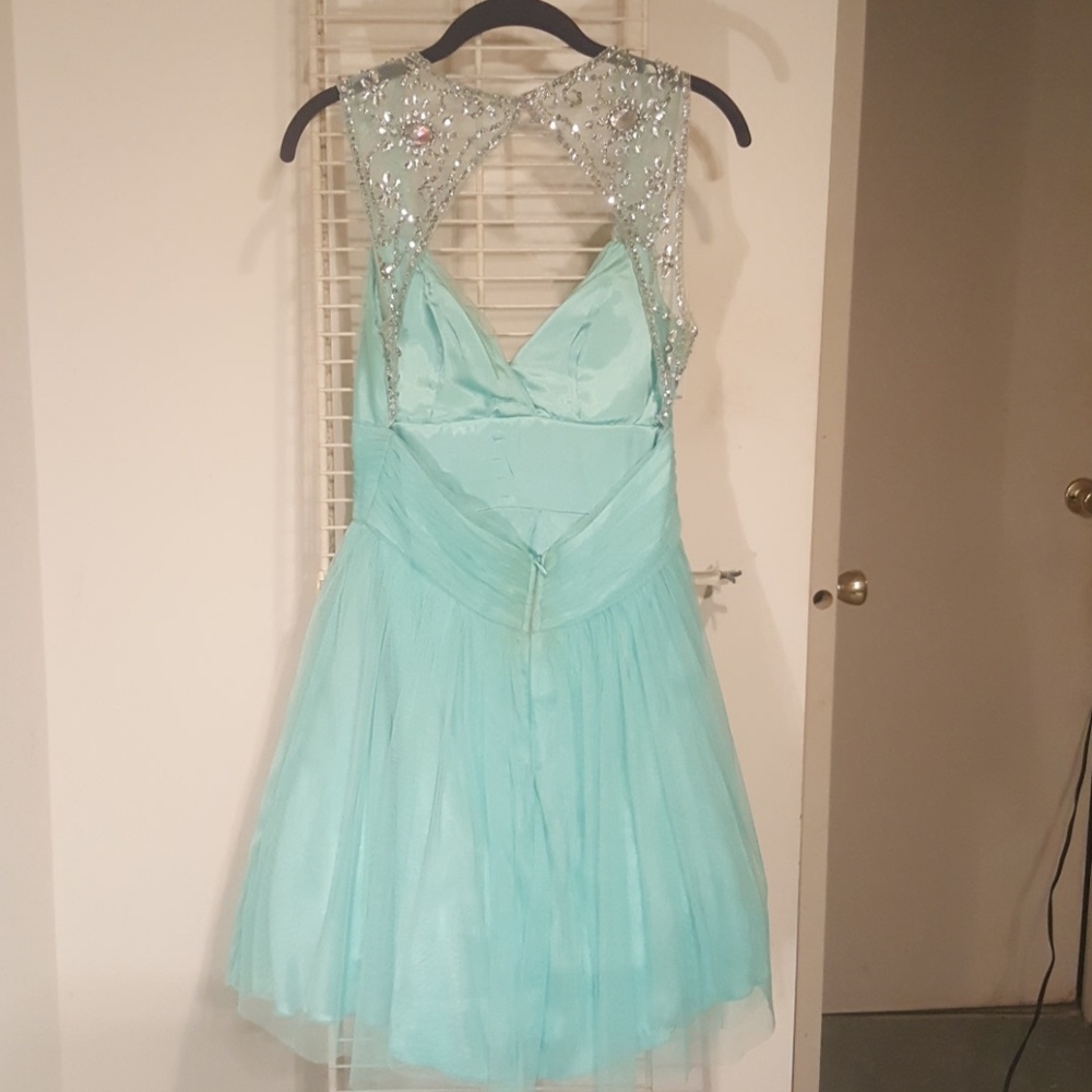 Dress - Picture 2 of 5