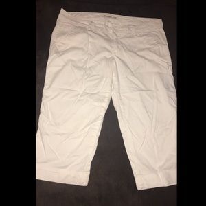 Abercrombie and Fitch Capris pants