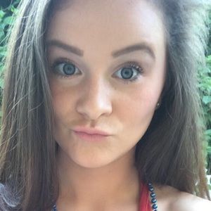 Meet your Posher, Michaela