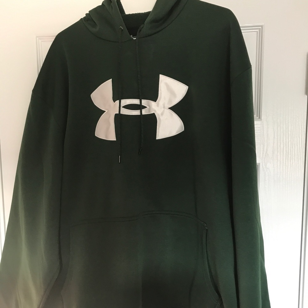 Comfortable Dark Green Under Armor Sweatshirt!!