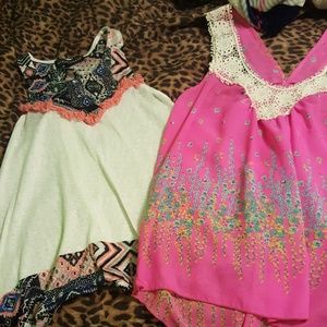 SOLD Bundle 2 adorable tanks