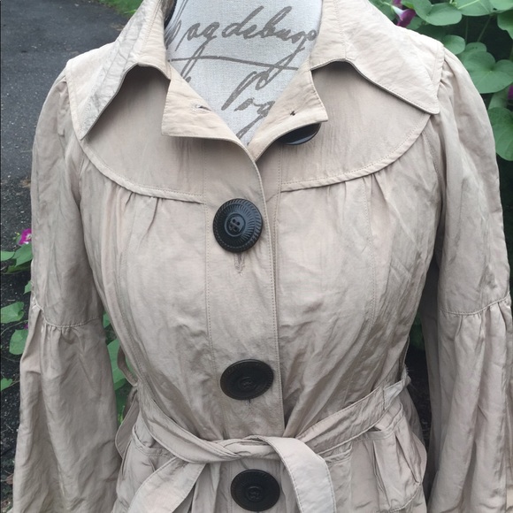 Nanette Lepore Jackets & Blazers - Gorgeous Nanette Lepore Bell sleeve trench coat