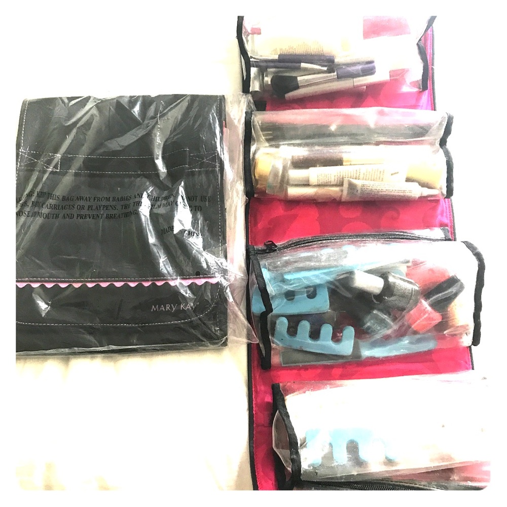 New Mary Kay hanging cosmetic organizing bag!