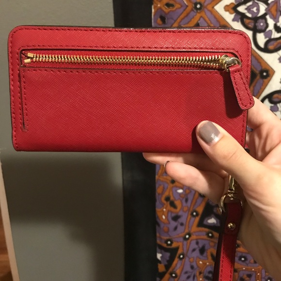 ♥️ Michael Kors Red Wristlet Wallet ♥️ - Picture 4 of 6
