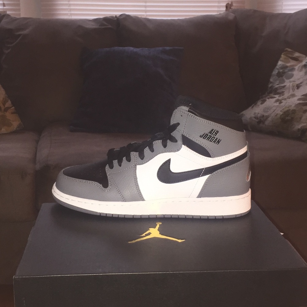🤑SOLD🤑Cool Grey Nike Air Jordan Retro 1 SIZE 7Y