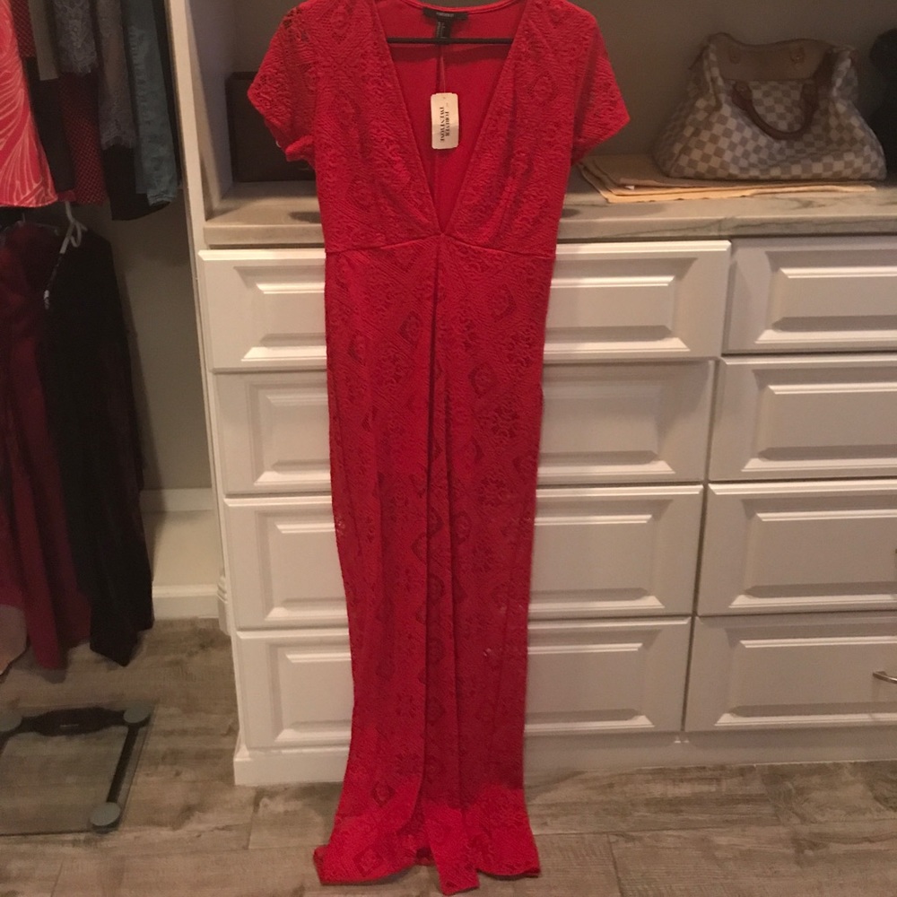 Forever 21 long lace maxi. Lined until hips