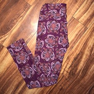 Lularoe Digital Tiger OS Leggings