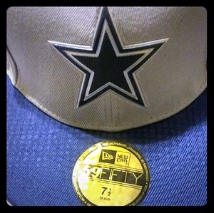 BRAND NEW (w/out tags)  DALLAS COWBOYS FITTED CAP