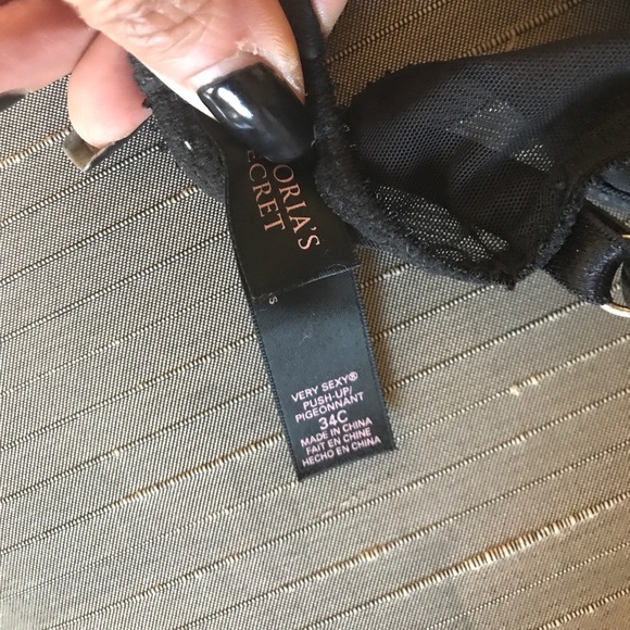 Victoria secret embellished bra - Picture 2 of 4