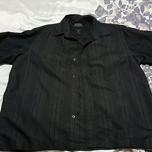 Short sleeve button down