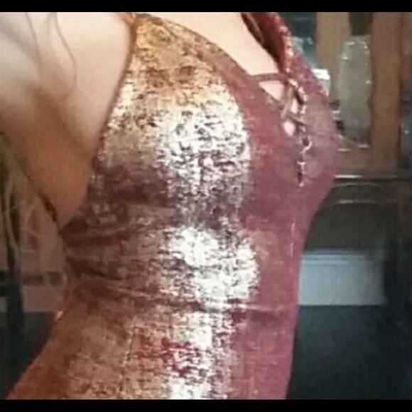 Body hugging dress burgundy with silver - Picture 4 of 4