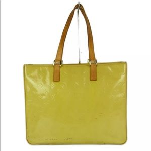LVMonogram Vernis Yellow Columbus shoulder Bag
