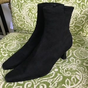 🍂 Nordstrom Kitten Heel Suede Boots