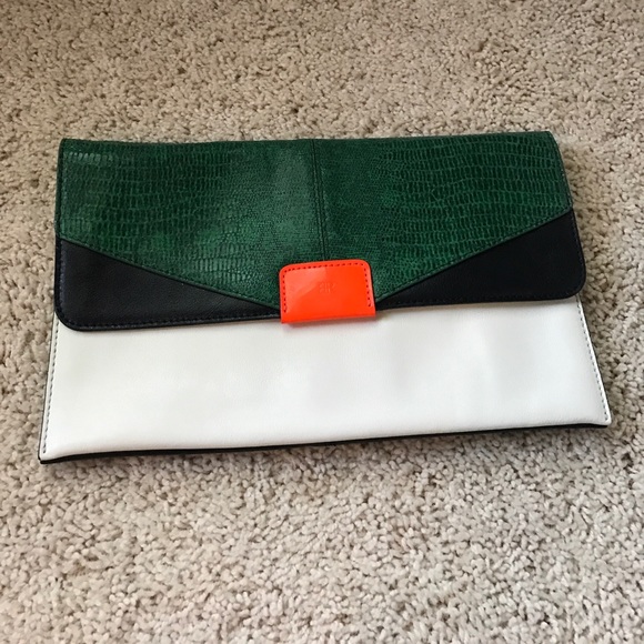 Banana Republic Handbags - Banana Republic Clutch -NWOT