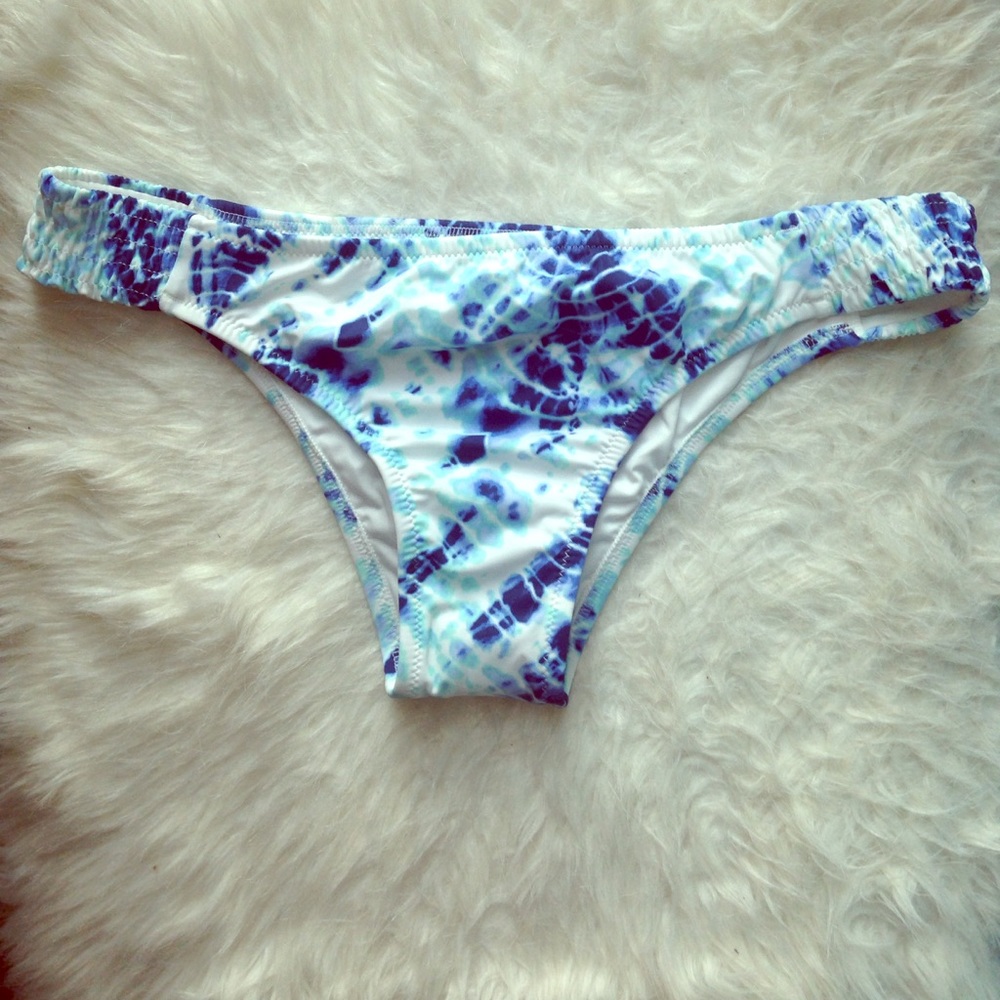 Victoria's Secret NWOT bikini bottoms